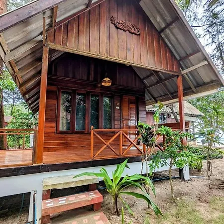 Ziggy Stardust Hotel Koh Phayam Exterior photo