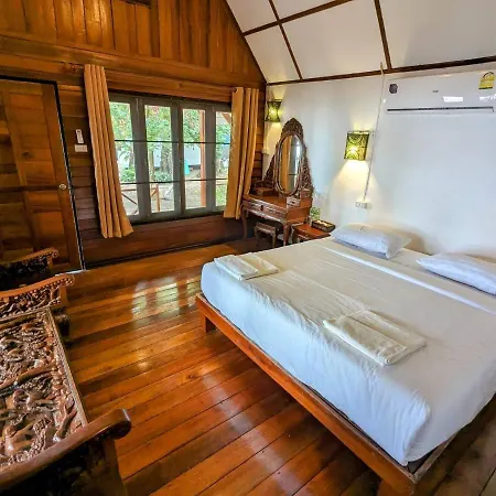 Ziggy Stardust Hotel Koh Phayam Exterior photo