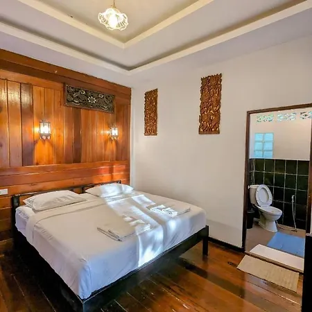 Ziggy Stardust Hotel Koh Phayam Exterior photo