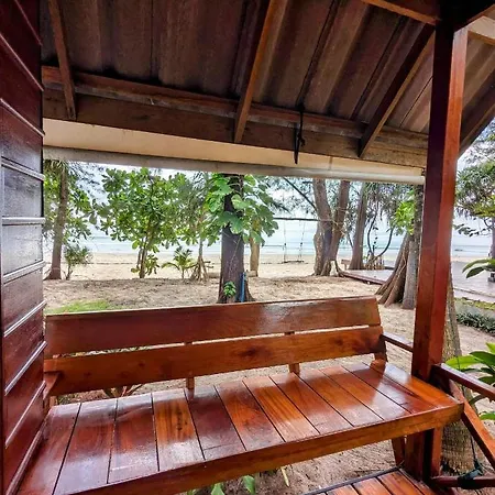 Ziggy Stardust Hotel Koh Phayam Exterior photo