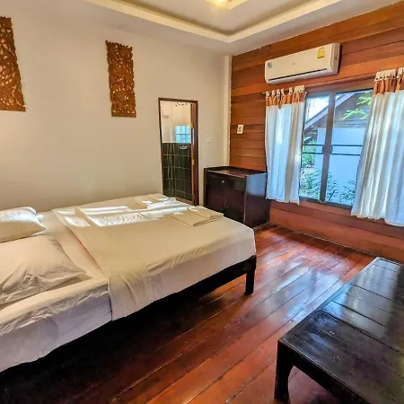 Ziggy Stardust Hotel Koh Phayam Exterior photo