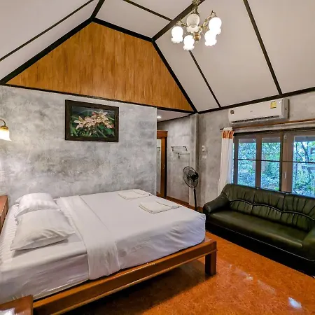 Ziggy Stardust Hotel Koh Phayam Exterior photo