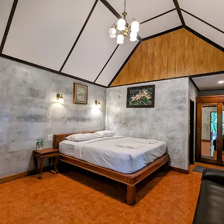 Ziggy Stardust Hotel Koh Phayam Exterior photo