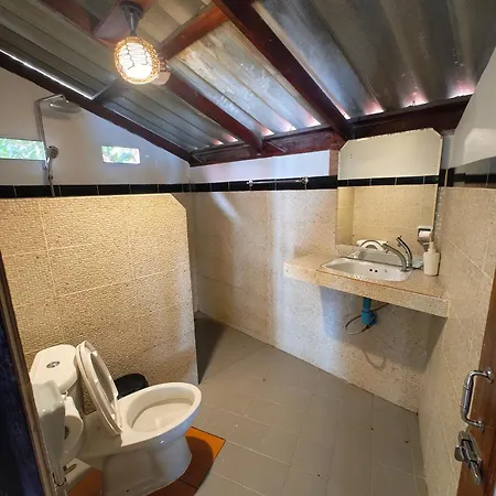 Ziggy Stardust Hotel Koh Phayam Exterior photo